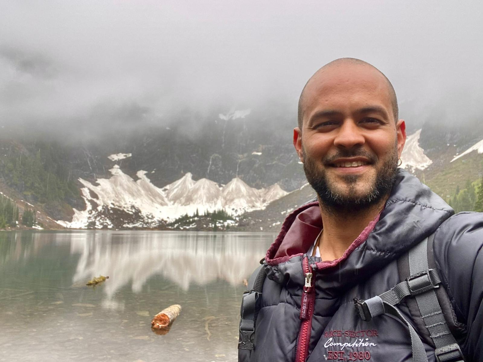 Davied Espinosa, founder of Sunrise Sports Club and ViajerosSunrise.com – youth futsal and soccer coach in Seattle